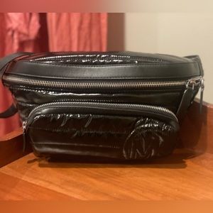 MK SIGNATURE BELT BAG FANNY PACK